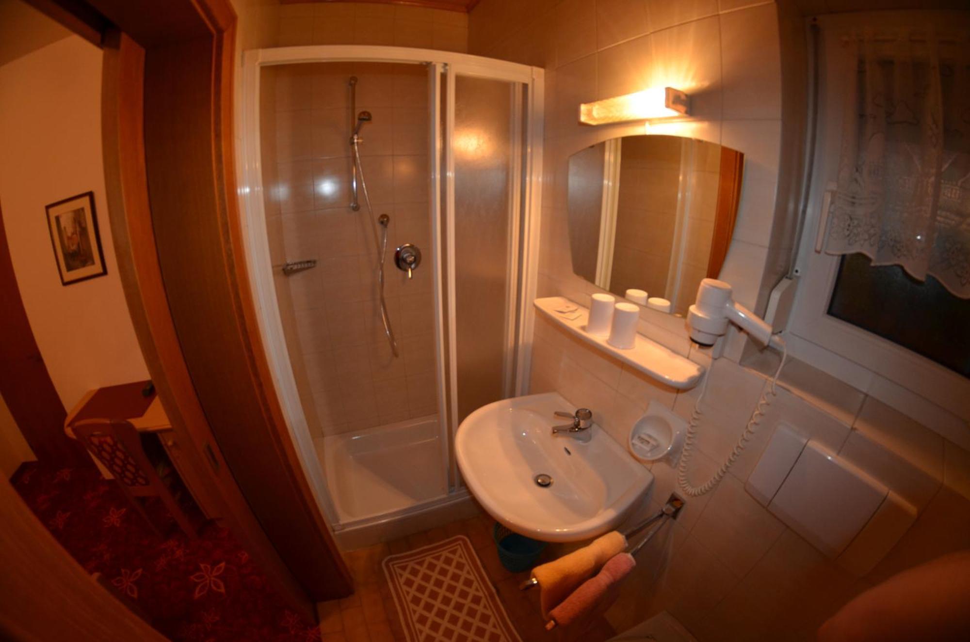 Bed and Breakfast Garni Ossi Santa Cristina Val Gardena Camera foto